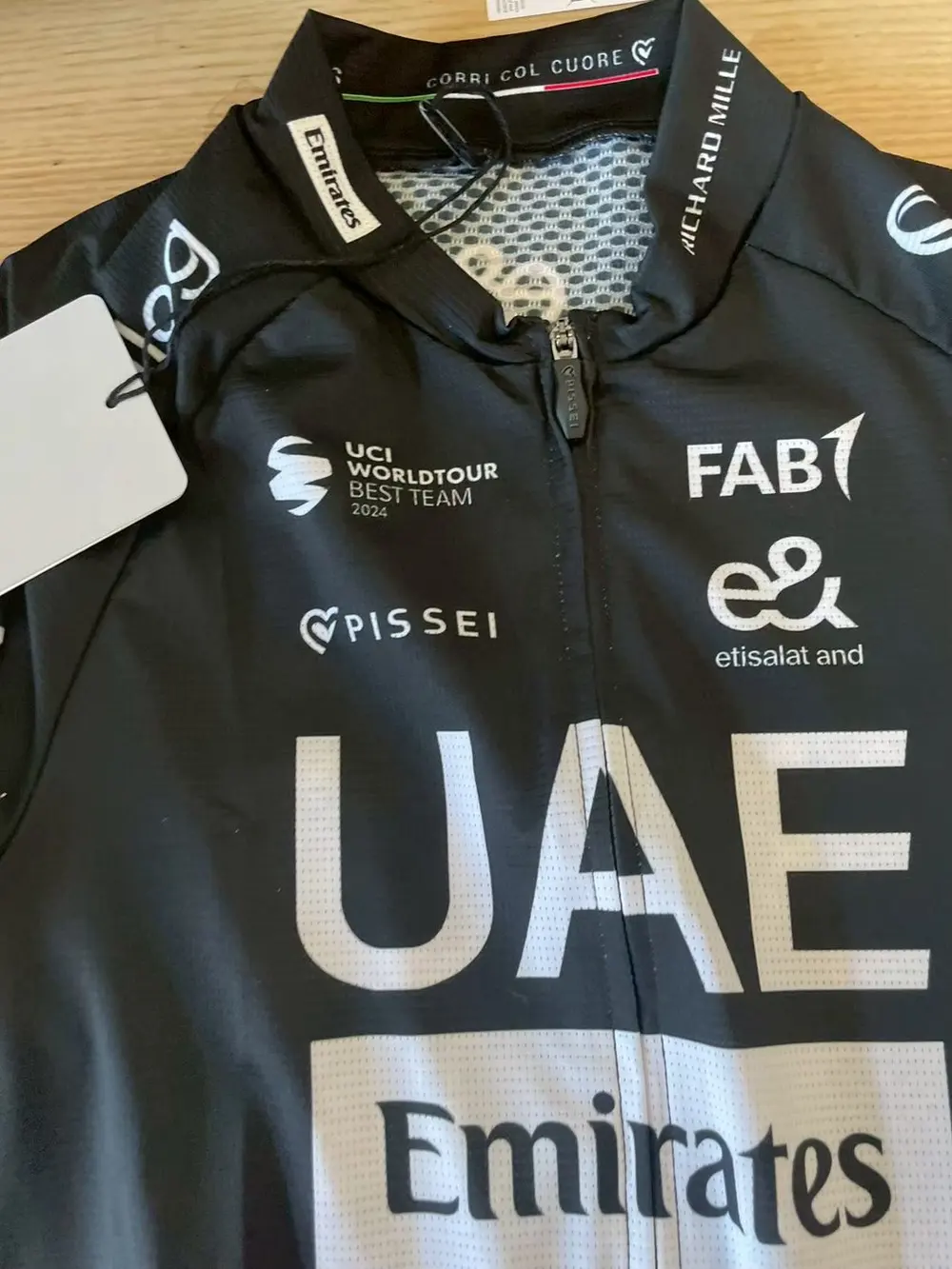 車隊車衣到貨實拍:UAE 車隊車衣