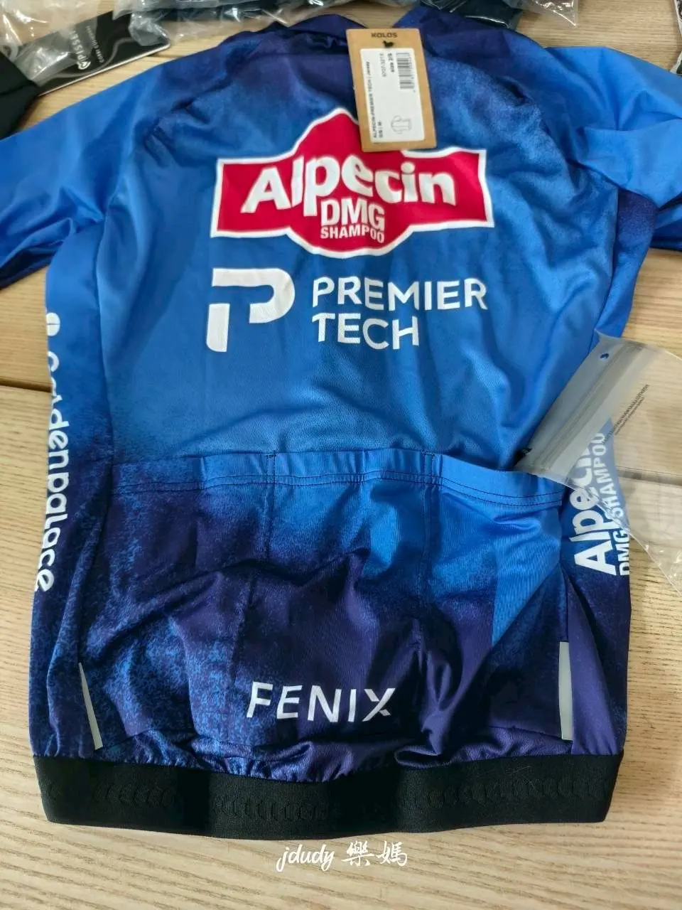 車隊車衣到貨實拍:Alpecin 車衣