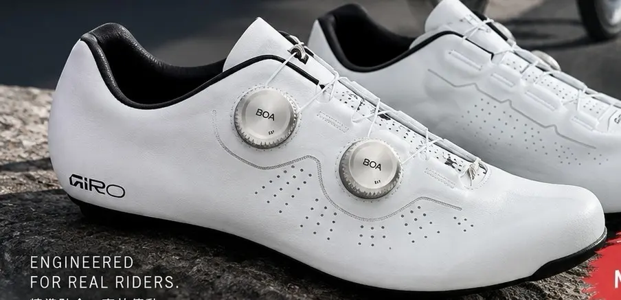 GIRO Imperial II AS Road 卡鞋產品特寫，雙BOA Li2旋鈕與純白鞋面